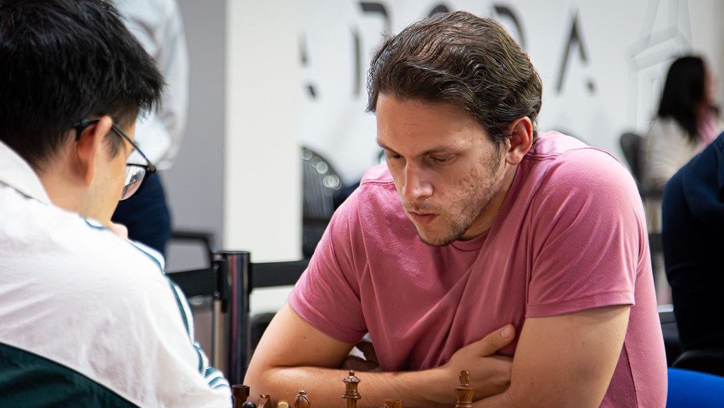 El gran maestro Carlos Daniel Albornoz ganó el título del 52º torneo abierto internacional de La Ronda (España) con 7.5 puntos de 9 posibles, de acuerdo con la información publicada por el estadístico y árbitro de ajedrez Osmani Pedraza. #Cuba