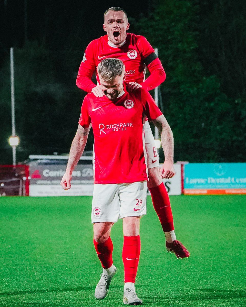 Larne Football Club tweet media