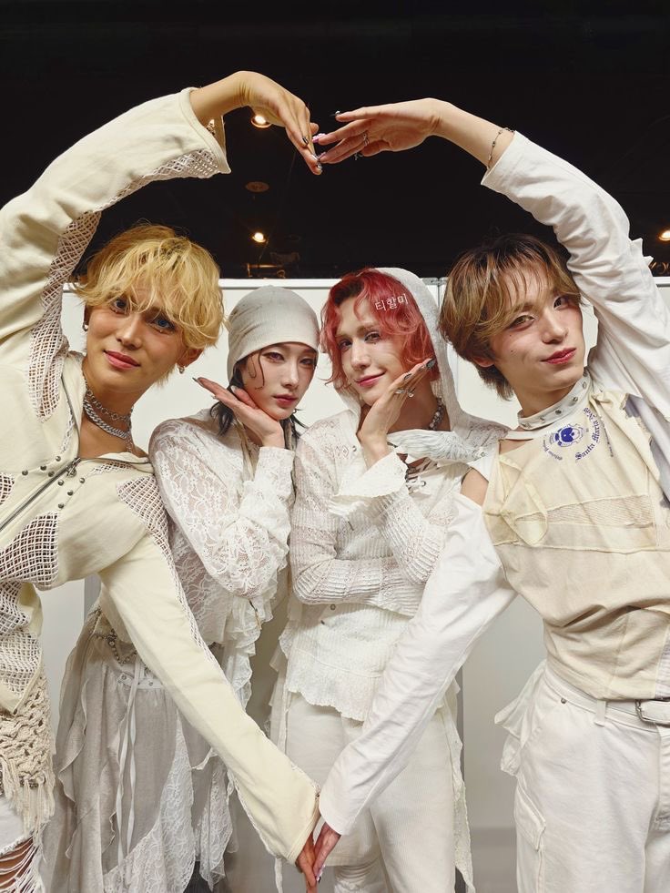 sabina. سَبِينَا 🌸 SEEING XLOV AGAIN!!!! tweet media