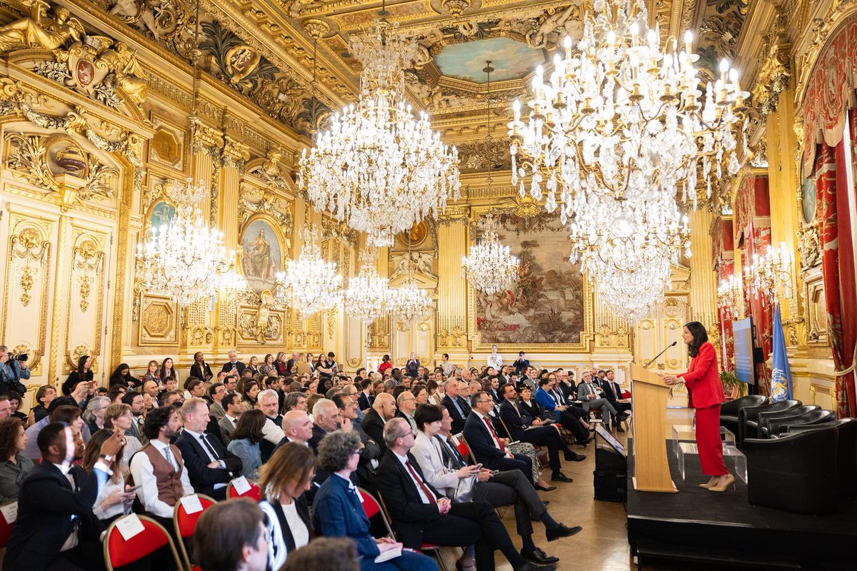 Éléonore Caroit tweet media