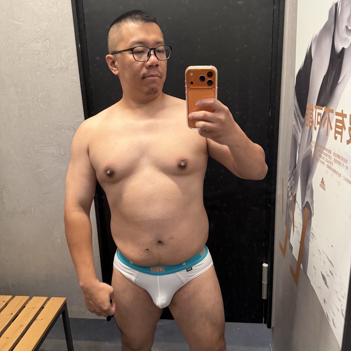 又 tweet media