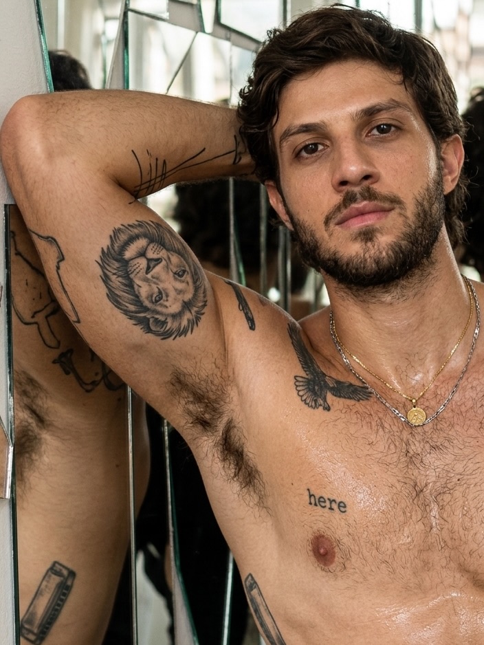 tomgelado's tweet photo. suvaco peludo de também as vezes é janta https://t.co/tMtk0zOPje