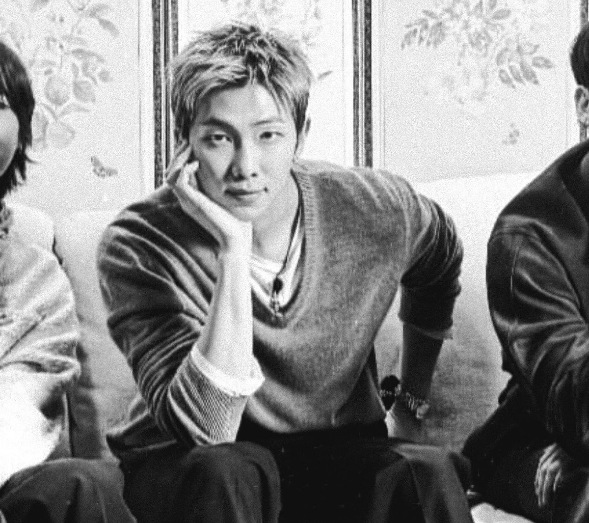 sam 𓆃 tweet media