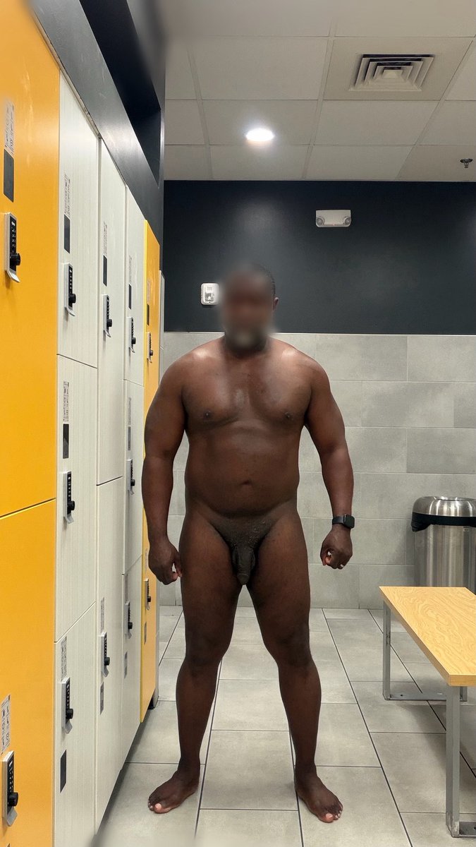 streakingbair2's tweet photo. Working on my summer body. #nude #nudism #naturism #nakedworkout #blacknudist #blacknaturist #blacknudism #nakedprogress #gains #black_nudist #lockerroom https://t.co/gHp75TaLA0
