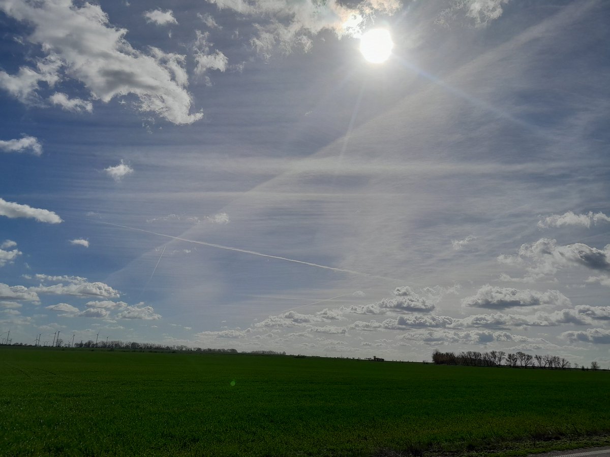 geistfunkenatom's tweet photo. @Mathias73901401 Magdeburg und Bodensee heute auf der Fahrt😅 https://t.co/uni6rNBpK0