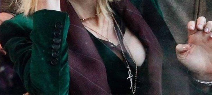 catesbabygirl's tweet photo. Lou Miller💚, Ocean's 8 (2018) https://t.co/jXrhhizQYZ