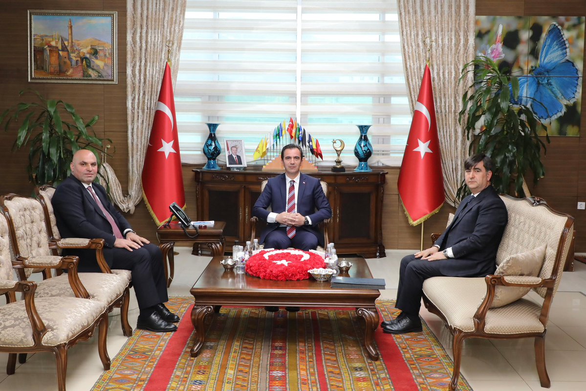 Bitlis Valiliği tweet media