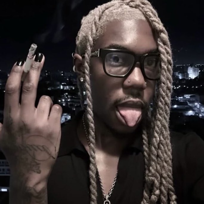 letmeknowwwww tweet media