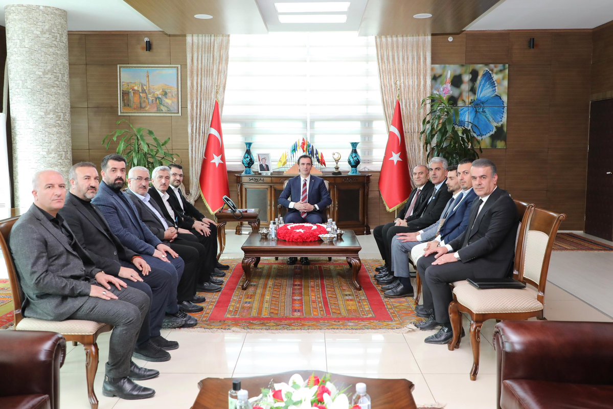 Bitlis Valiliği tweet media