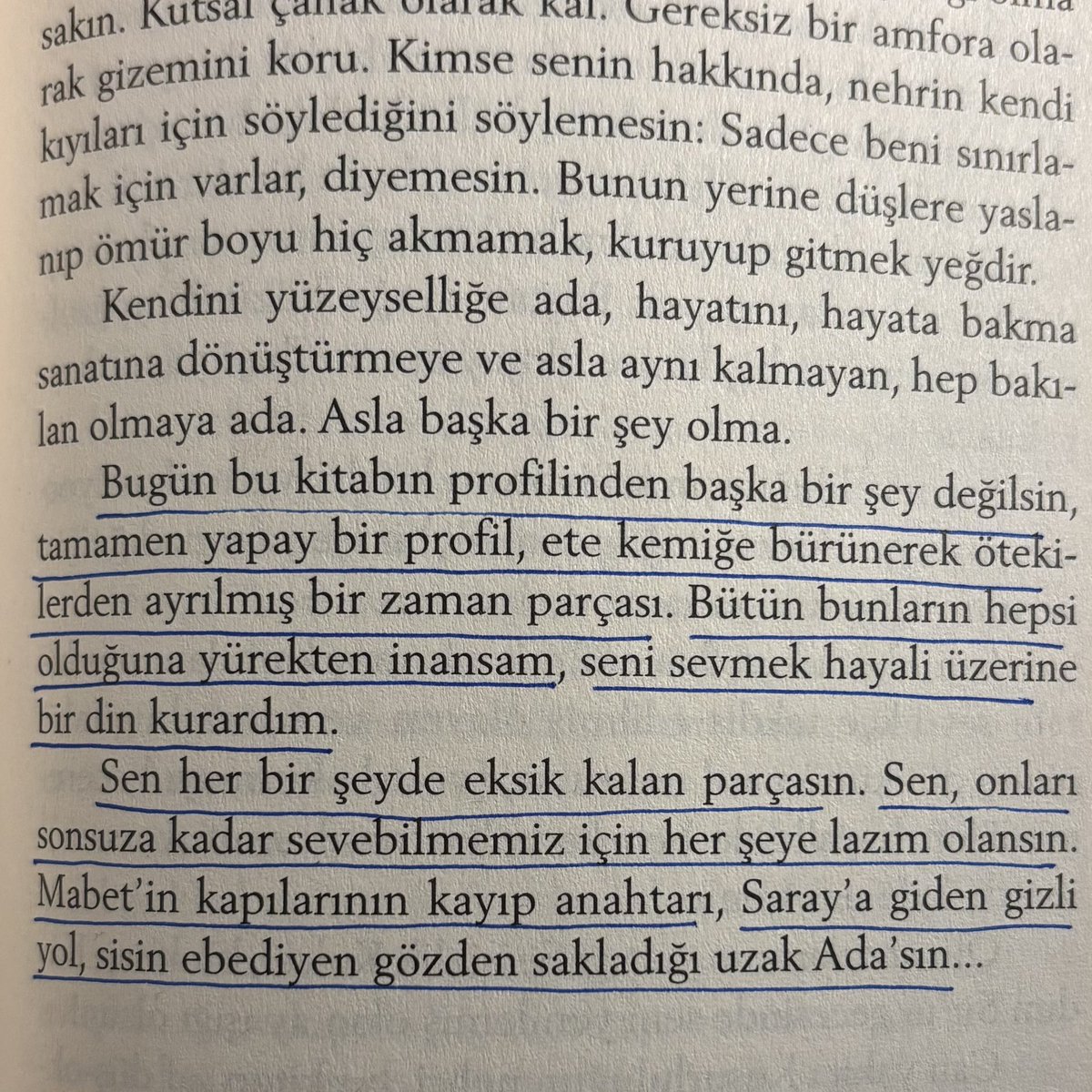 edebiarchive's tweet photo. Fernando Pessoa’nın Tanrı tanımı;

“Seni sevmek hayali üzerine bir din kurardım.” https://t.co/4P0pCJZMHN