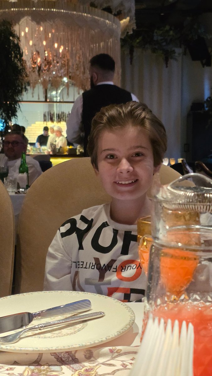 Артём В tweet media