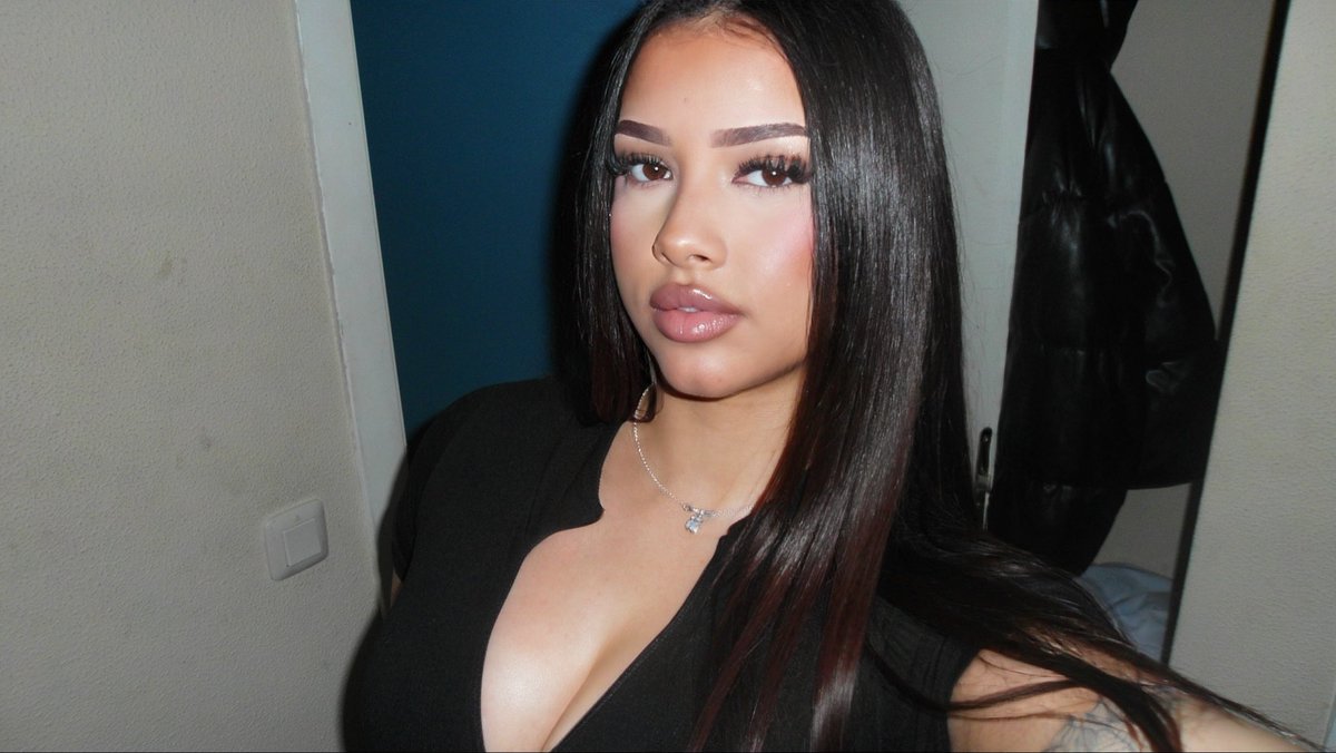 Canela🪽 tweet media