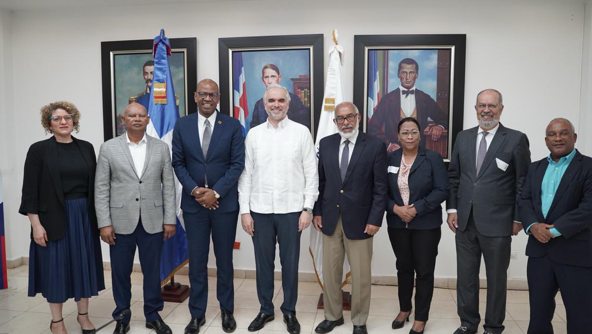 Ministerio Educación RD tweet media