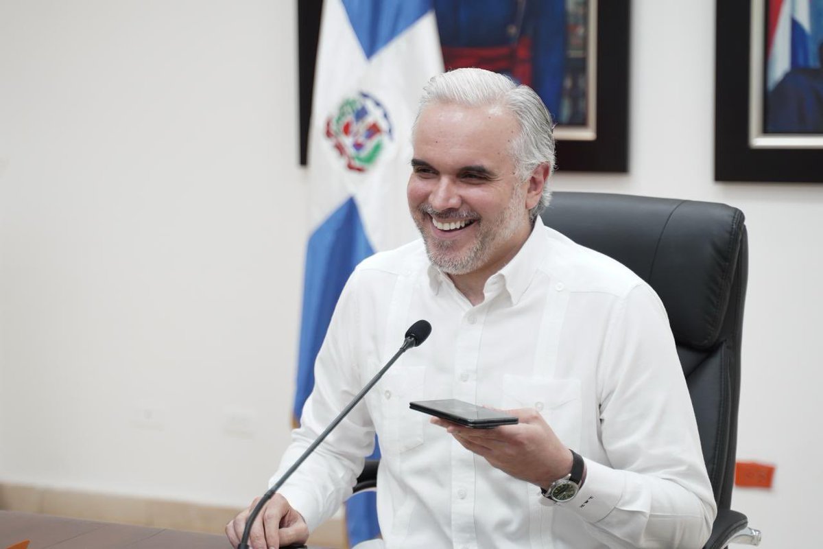 Ministerio Educación RD tweet media