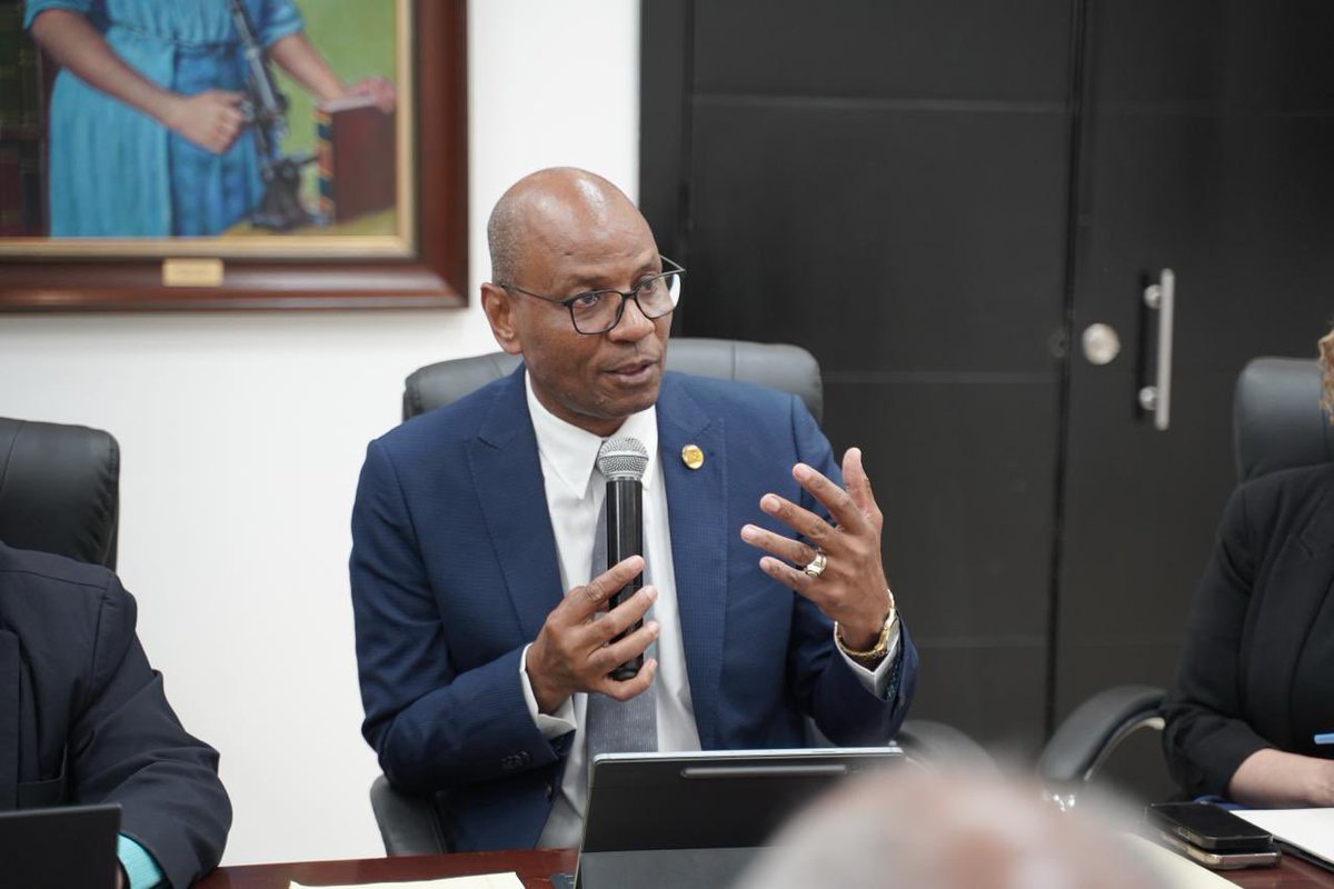 Ministerio Educación RD tweet media