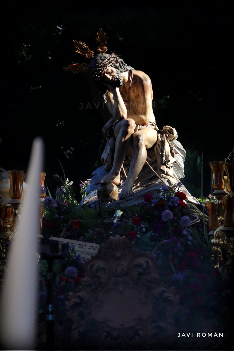 📸 Pasó una Semana Santa que volvió a inmortalizarse a través de la cámara de fotos.

A lo largo de estos días os iré mostrando algunas de la muchas que he realizado en: instagram.com/javiroman.r?ig…

#CofradíasMLG