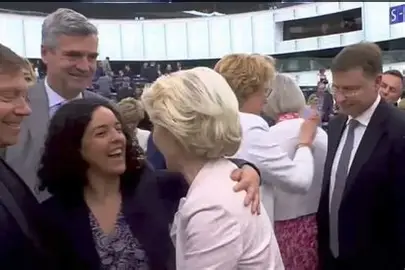 Pi²Vi 🇫🇷🖊️ Carte de Presse #1664 tweet media