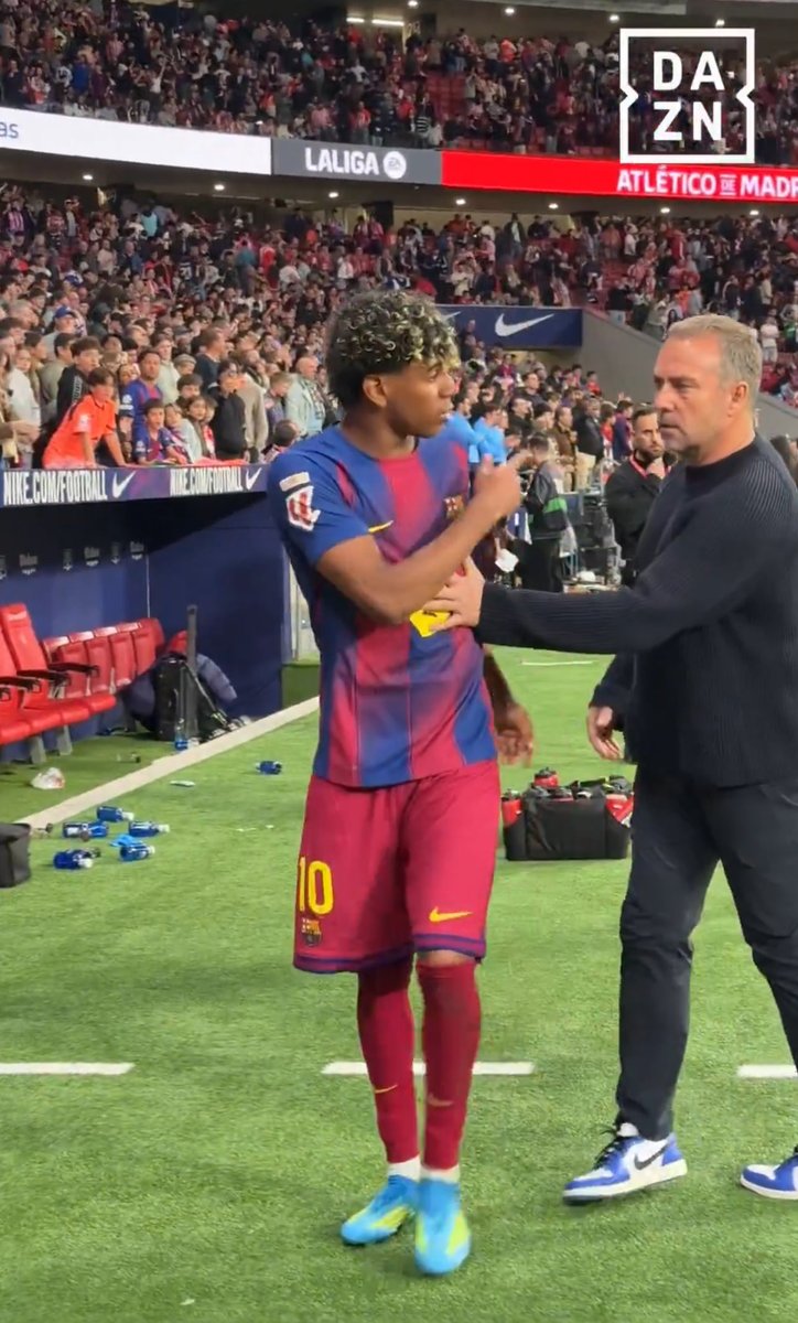 FCB World tweet media