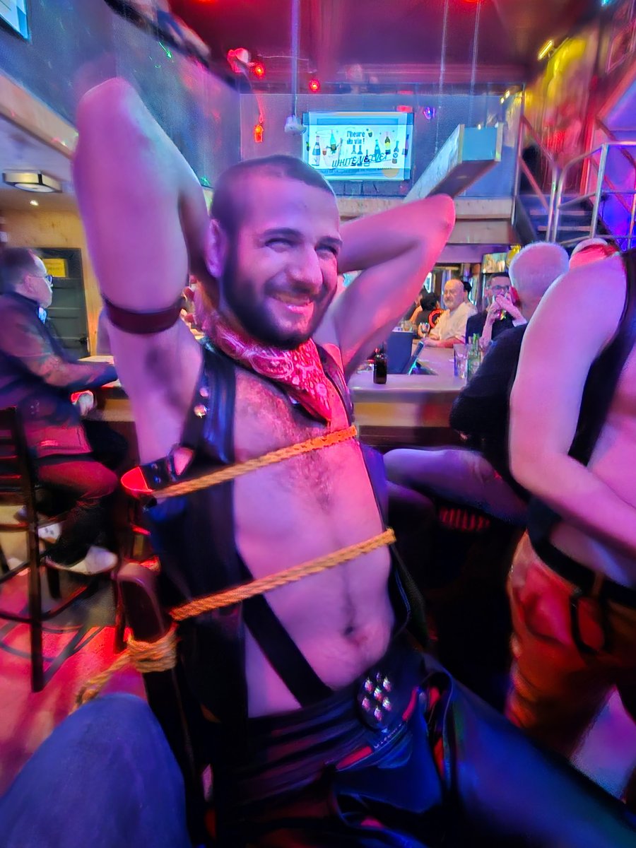 MtlLthrBoy's tweet photo. Nice little cowboy leather night at the Black Eagle (L'Aigle Noire), but ended tied up. https://t.co/Xk6YRSO7im