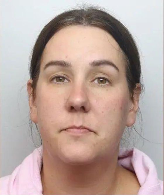 HarryWilllow's tweet photo. @Jo2901TF @LucyTCWife @ScottMansell9 Did Lucy’s husband have an affair recently ??? When she was in prison ? https://t.co/hwYX60lP8U