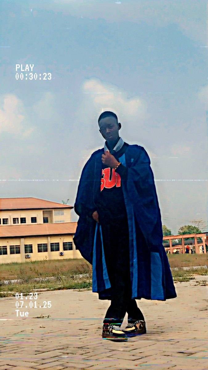 Dêmīlådê bãçkùp 🤡 tweet media