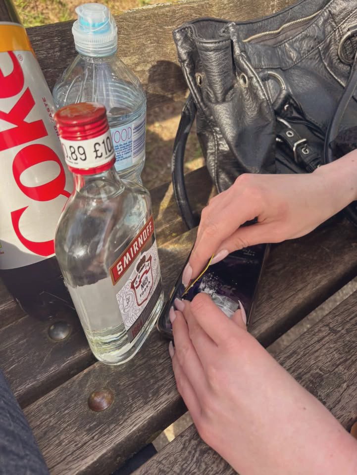 julia 🦄 tweet media