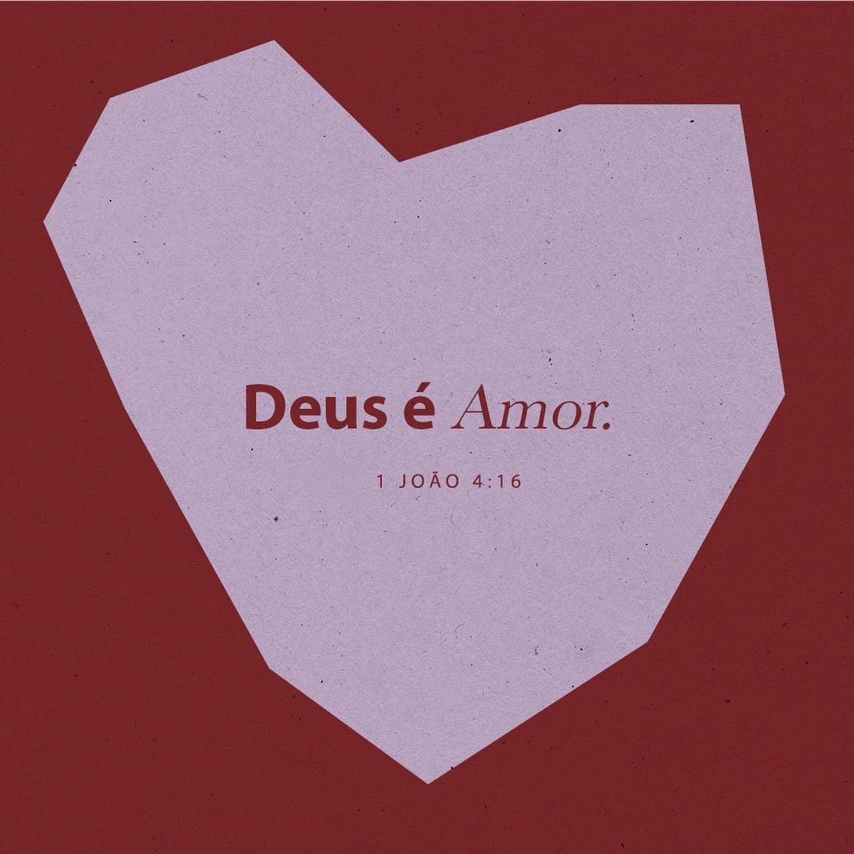 1 João 4:16 VFL
E nós mesmos conhecemos e confiamos no amor que Deus tem por nós. Deus é amor e, se alguém viver no amor, Deus vive nele e ele vive em Deus.