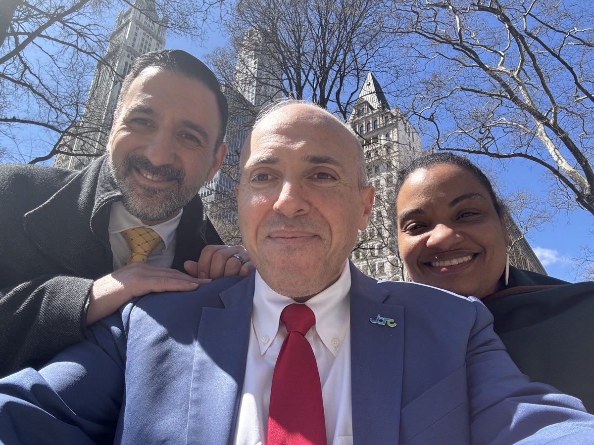 Mark Treyger 🍎 tweet media