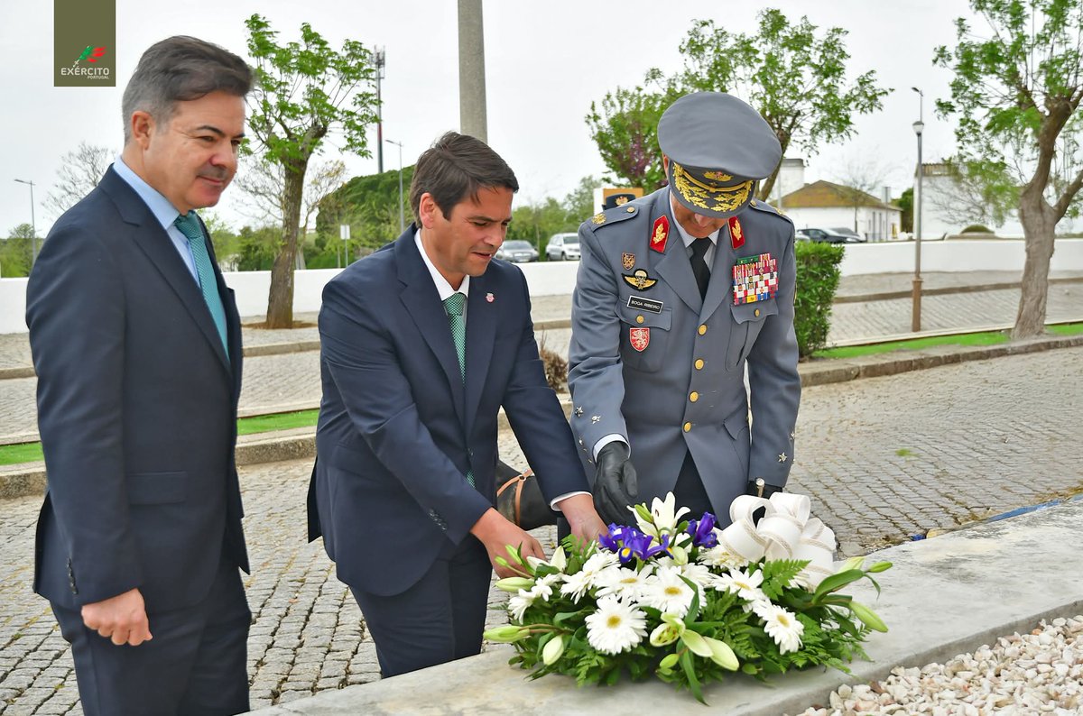Exercito_pt's tweet photo. 🇵🇹 642.º Aniversário da Batalha dos Atoleiros

🛡️ Em Atoleiros, em 1384, Portugal não apenas resistiu — definiu uma forma de combater que viria a marcar decisivamente a crise de 1383-1385. 

Desde sempre a honrar Portugal! https://t.co/zEtiwk1li4