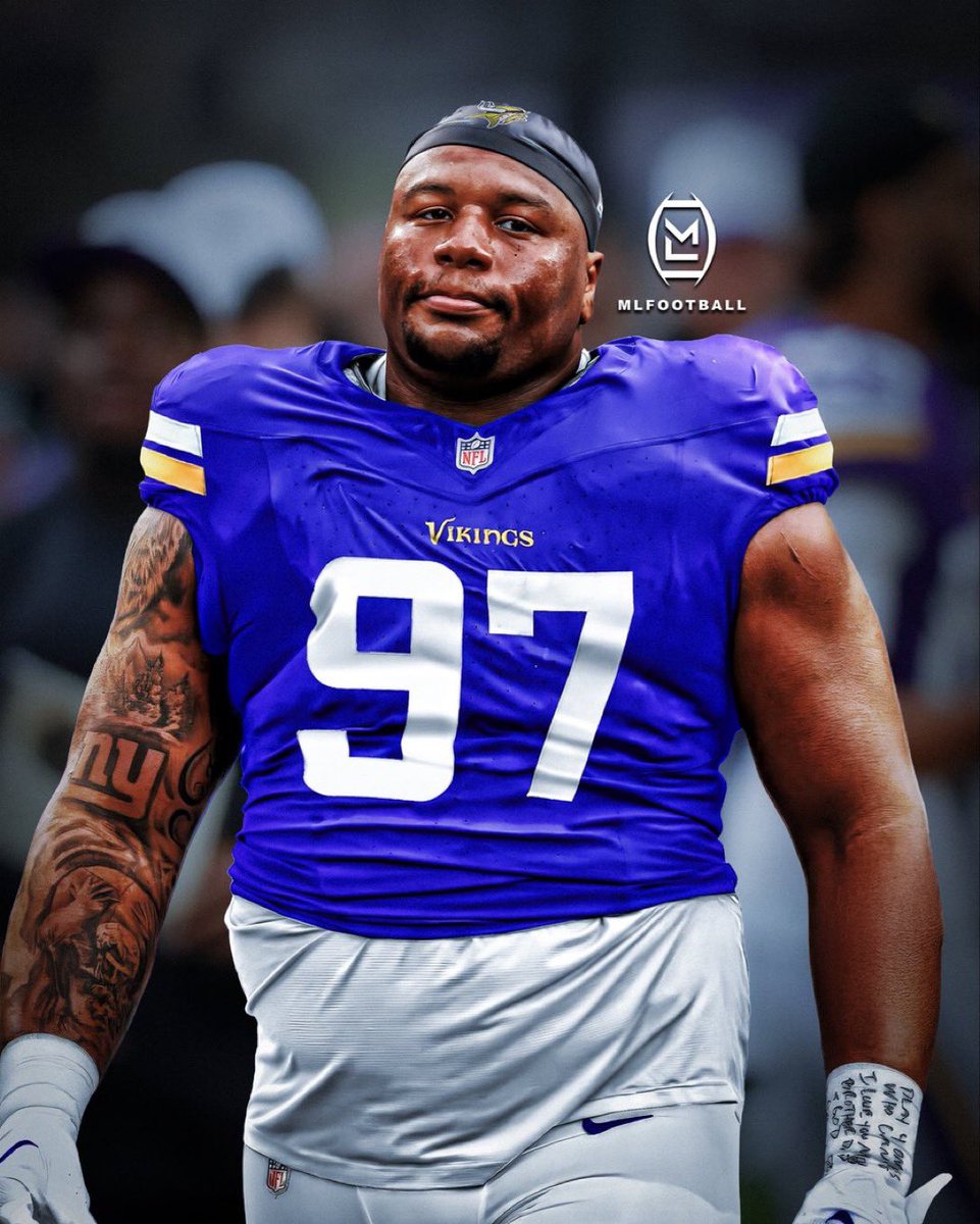 SHOULD THE MINNESOTA #VIKINGS TRADE FOR #GIANTS DT DEXTER LAWRENCE…?

Dexter is one of the best Interior defensive players in the entire league as a 2× All-Pro and 3× Pro Bowler.

Lawrence is 28 years old. 6-foot-4 &amp; 340 pounds.

Dexter has been linked to Minnesota for a while.