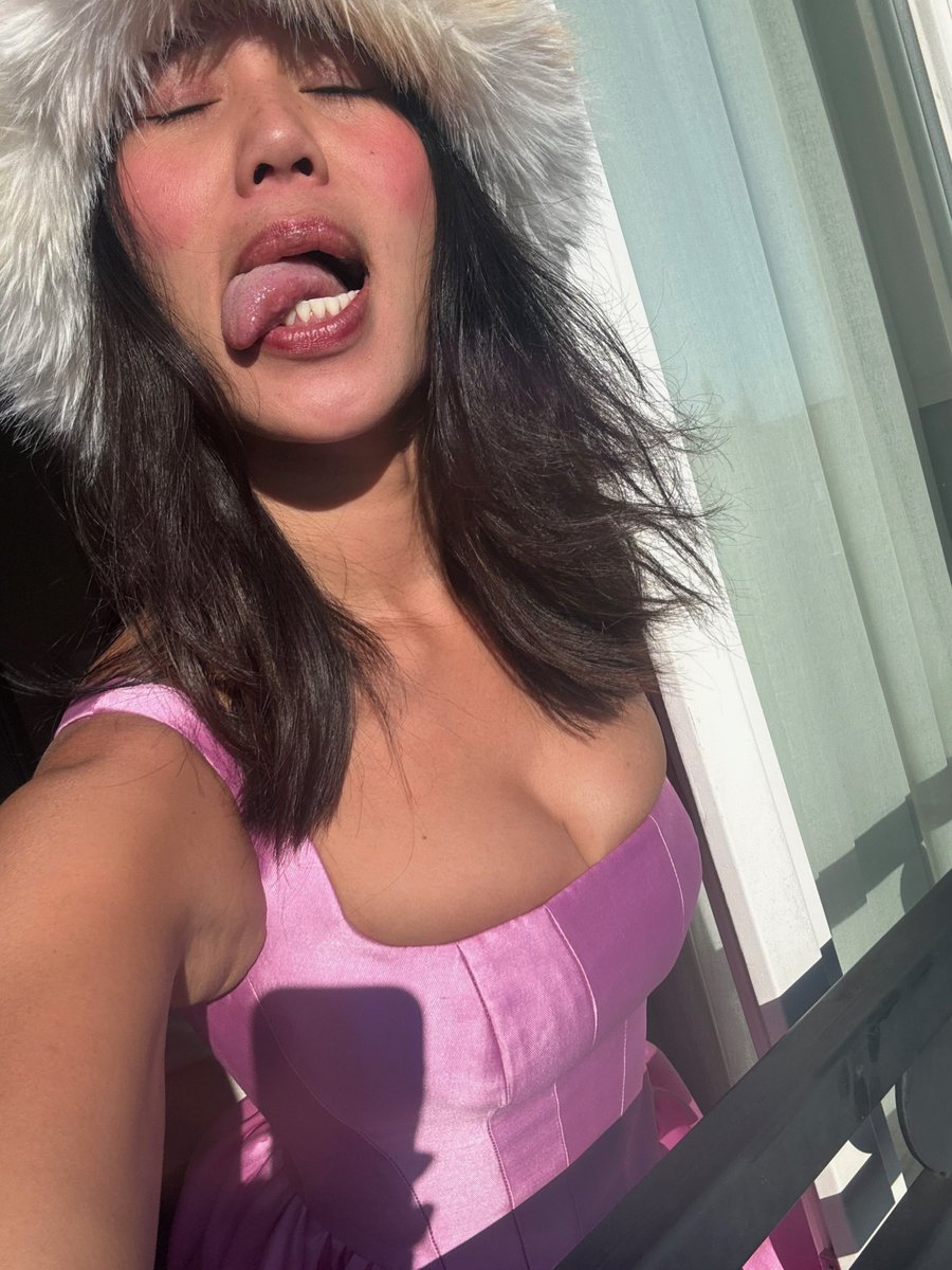 chamamamaley's tweet photo. Wanted to have a nice pleasure #mamapuma #BigBoobs #HotGirl #Naughty #AsianMilf #Baddie https://t.co/5w9OM8GHg0