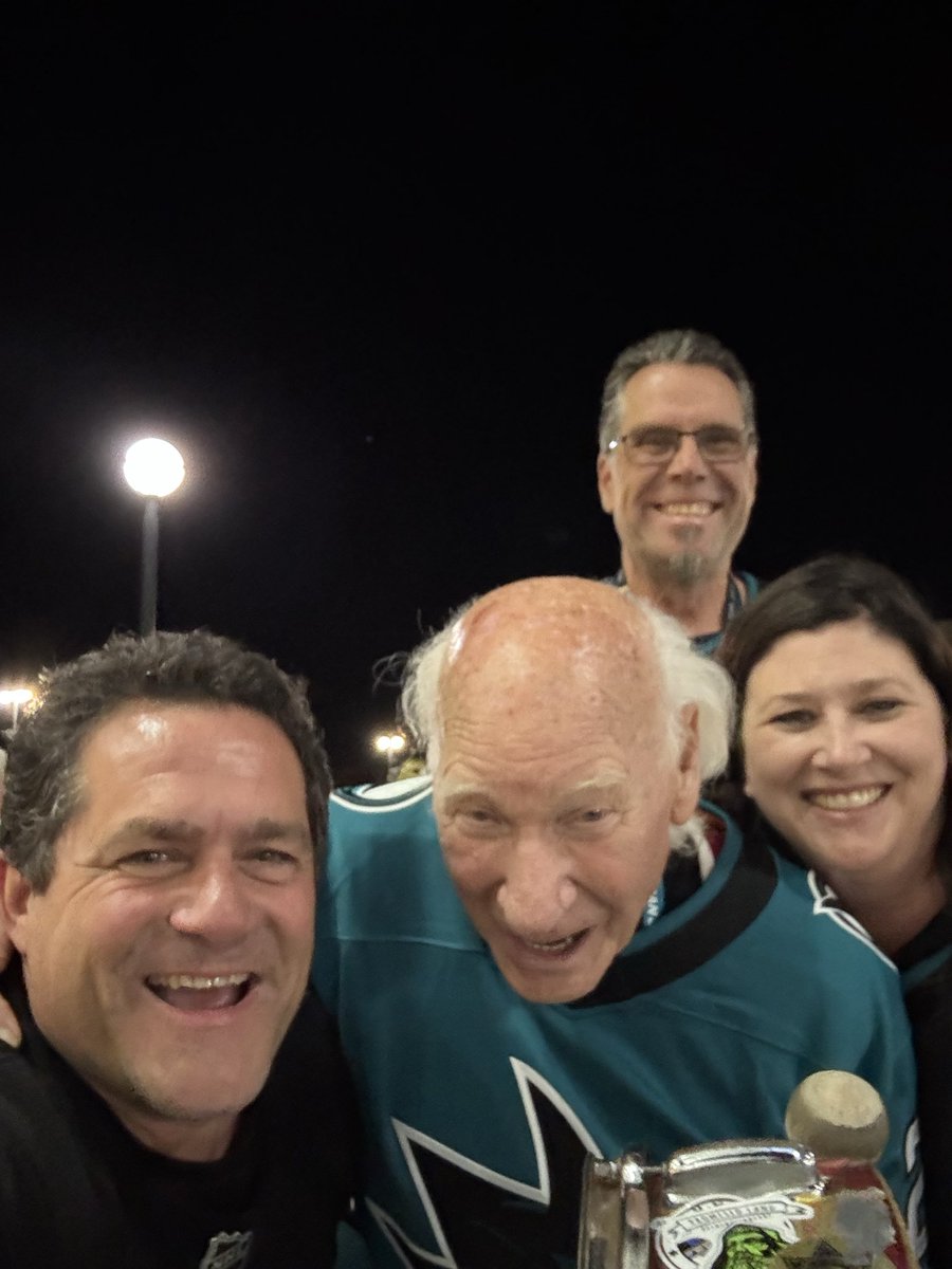 cjtodd3's tweet photo. @twobitboat @SanJoseSharks https://t.co/b8JMyBZcCq