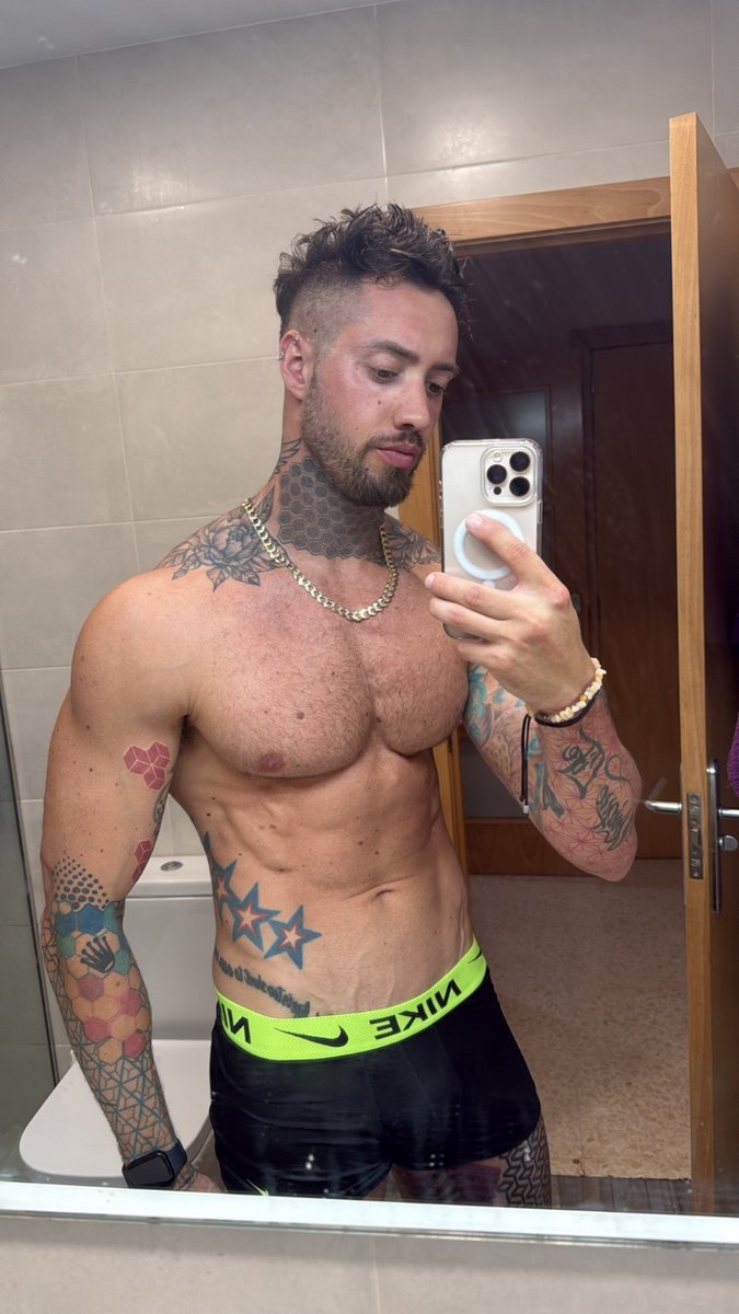 VIKTORONEE.COM tweet media