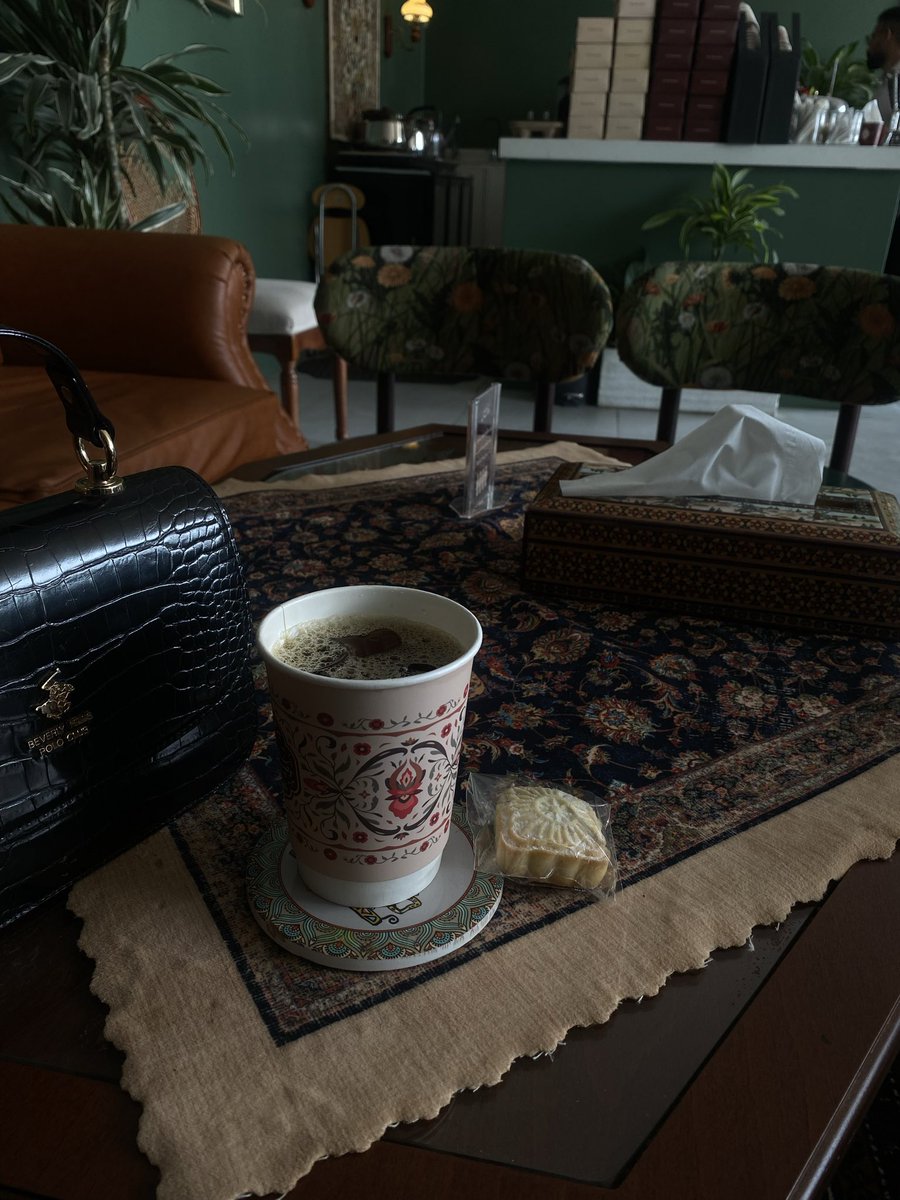 roon560's tweet photo. #حكمه_اليوم

كل شيء يسعدك إجعله
سراً فكل شيء يعرفه البشر يفسدونه ."👌🏻 https://t.co/WJKUTGJYfC