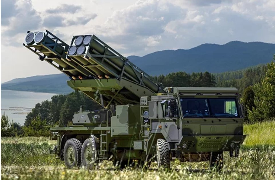 e-Αmyna tweet media