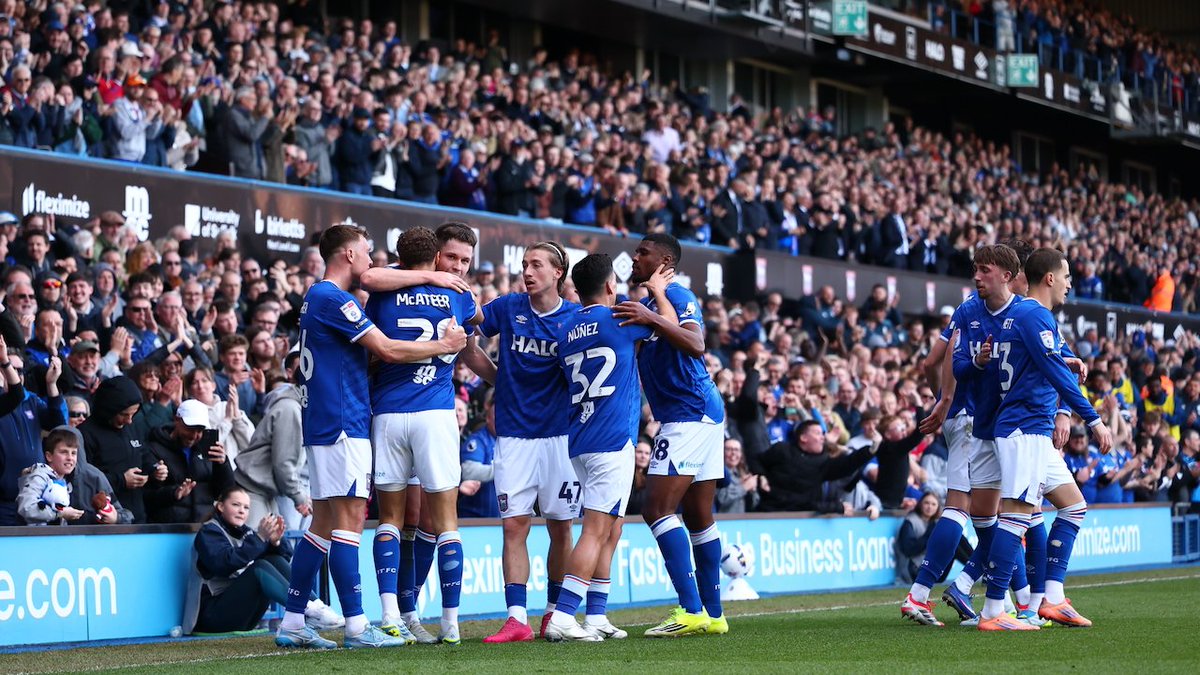 Benjaminbloom's tweet image. All three of the main contenders for 2nd place have held the spot over the Easter weekend

Thu 2nd - Middlesbrough
Fri 3rd - Millwall
Mon 6th - Ipswich

Who wins the game of musical chairs?!

#UTB #MillwallFC #ITFC