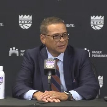 ThePhoenixSuns2's tweet image. #NBA Rumors: Sacramento #Kings, Milwaukee #Bucks to re-target Phoenix #Suns #JalenGreen again this summer?

Phoenix has not made Green available &amp;amp; has only indicated they see Jalen as part of their long-term plans to date per sources

#LightTheBeam #FearTheDeer #NBAtradeRumors