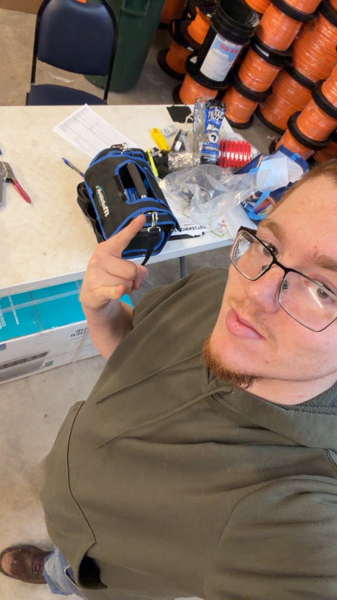 SociallyAkwardEngineer tweet media