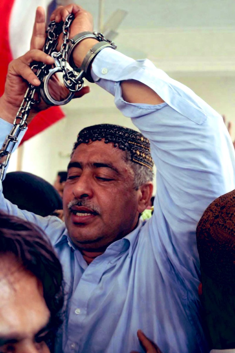 هٿين هٿ ڪڙول، ڄنگهون ٻانهون ڪاٺ ۾،
  #TributeToBashirKhanQureshi