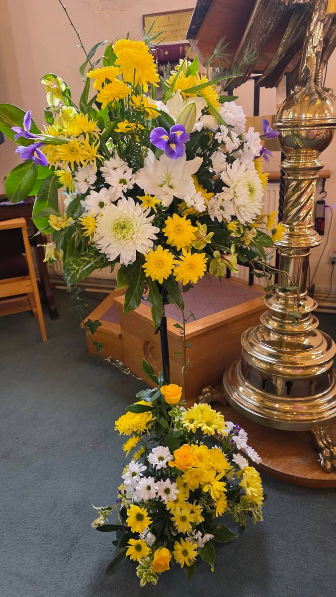 Holy Trinity Church tweet media