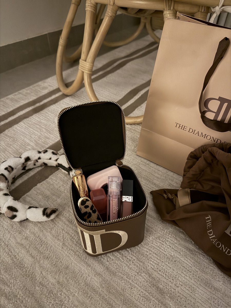 𝐿𝑒𝑛𝑎 ⭑ tweet media