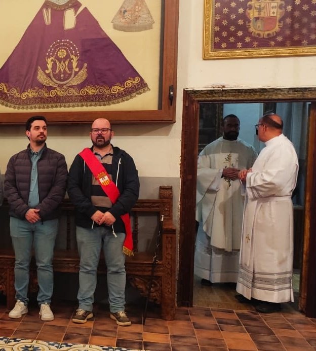 Darvilvil's tweet image. Acompañando al pueblo de #Cariñena en la celebración de la Virgen de Lagunas. Con su Alcalde @SOrtiz_G y muchas amistades compartiendo un día de convivencia y romería. 

Gracias querido Sergio por la invitación y por el magnífico trabajo que desarrollas por y para tu pueblo.