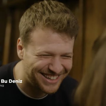 oruç en son bu kadar içten güldüğünde taşacak bu deniz üçüncü bölümü izliyoduk