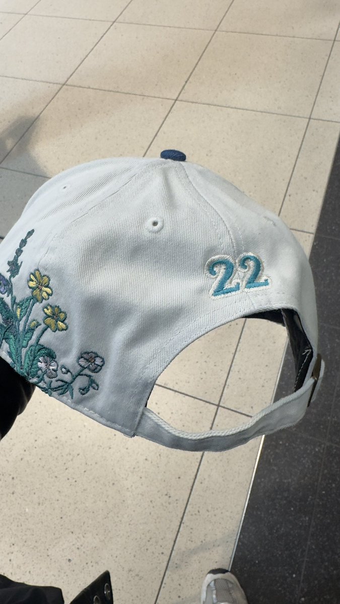 isa ♥︎ tweet media