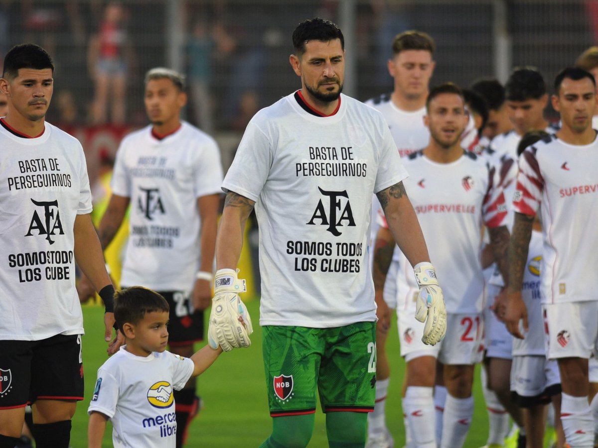 CENTRAL CAMPEÓN 🇺🇦 tweet media