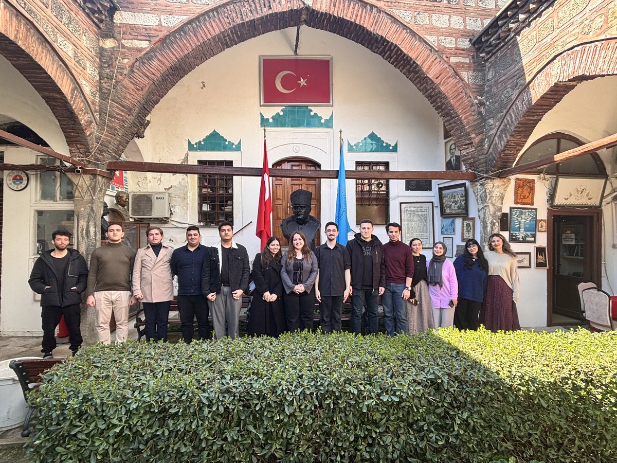 gencturanorg's tweet photo. Bu haftaki pazar kahvaltımızın ardından Gençlik Kolları Yönetim Kurulu üyesi Abdullah Özoğul “ Büyük Dil Modellerinin Dünü Bugünü Yarını” başlıklı sunumunu gerçekleştirdi. https://t.co/yNcA3q8C0y