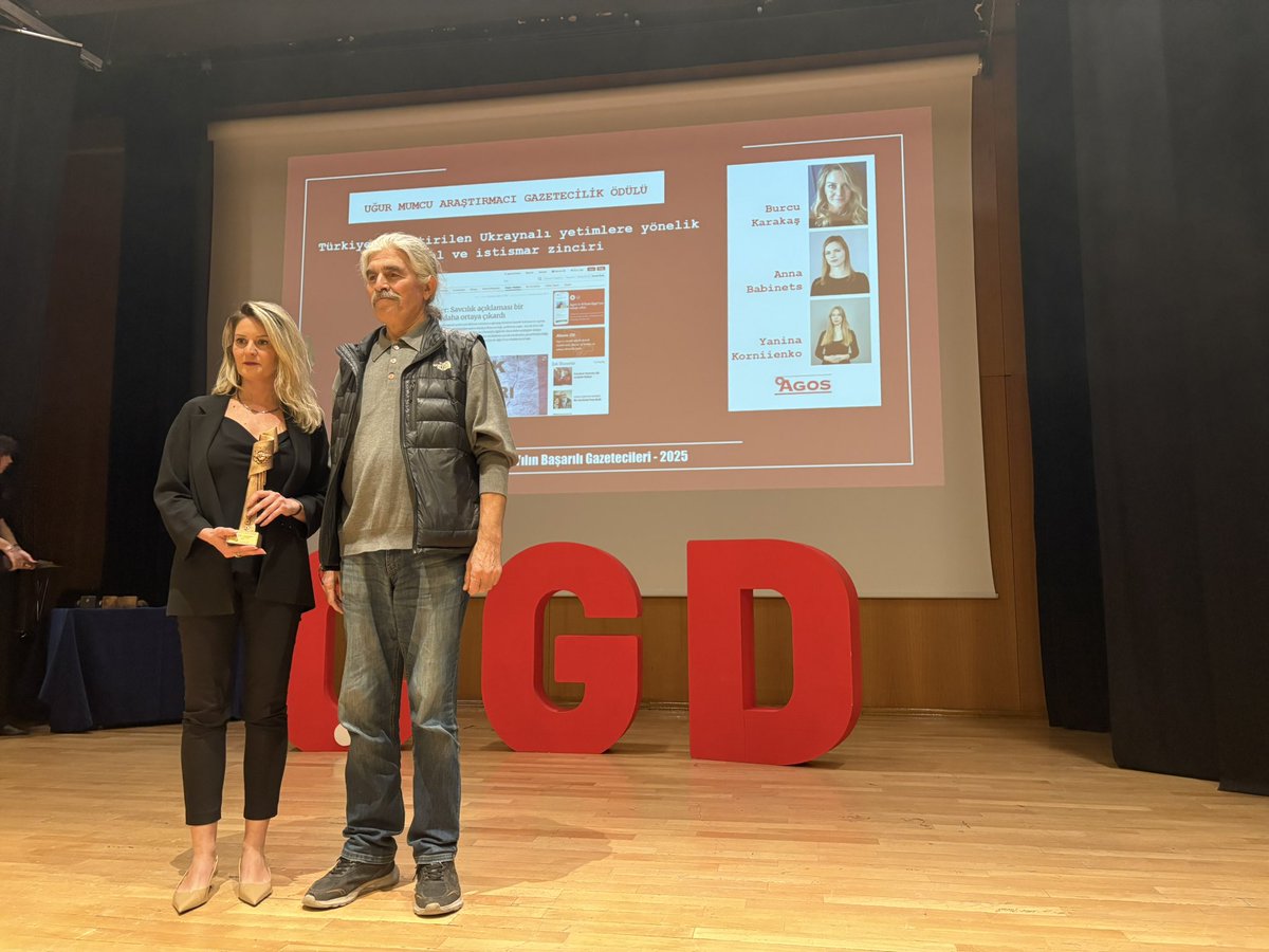 📌Burcu Karakaş ÇGD Uğur Mumcu ödülünü aldı
📌"Ödülü Agos’a 30 yıldır emek veren herkes adına alıyorum"

▪️Çağdaş Gazeteciler Derneği tarafından Uğur Mumcu Araştırmacı Gazetecilik Ödülü'ne layık görülen Agos'tan Burcu Karakaş (<a href="/burcuas/">Burcu Karakaş</a>), ödül konuşmasında "Bu sene Uğur Mumcu