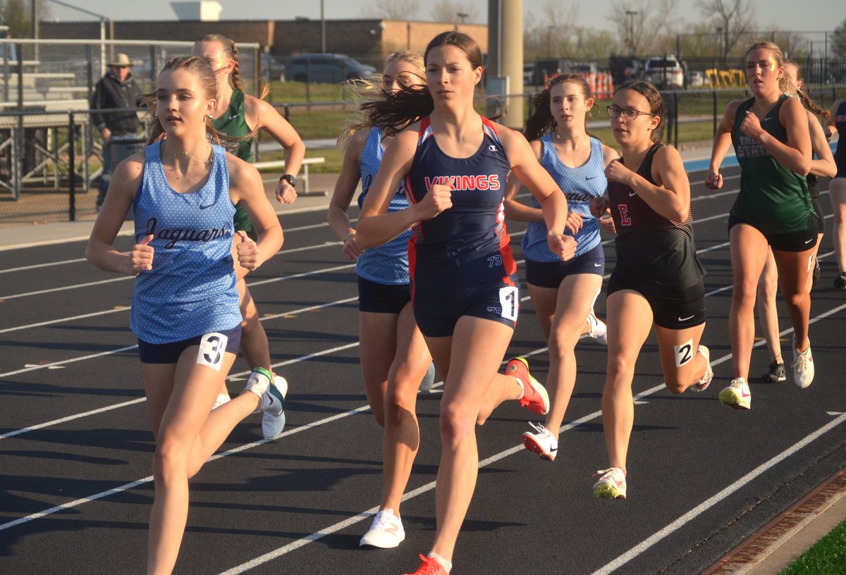 peterson_rick's tweet photo. (Continued) @TopsportsN A1 Lock &amp; Key Performers: @SHHSThunderbird swimmer Kaitlyn Aldridge, @SeamanTrack's Brody Anderson and @RyinMiller1, @IchabodSB's @taylor_brees, @RuralTF's Liam Morrison, @IchabodXCTF's @Jakemull_3. ...
https://t.co/kG6WtHhijJ https://t.co/MHQZPGKRy2