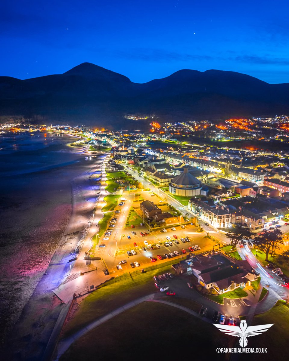 ThisIsIreland3's tweet image. 📍A beautiful capture of Newcastle, in  County Down against the silhouette of the Mourne mountains at sunset 🌄💚

📸 Pak Aerial Photography

#Down #Newcastle #Ireland  #Mournemountains