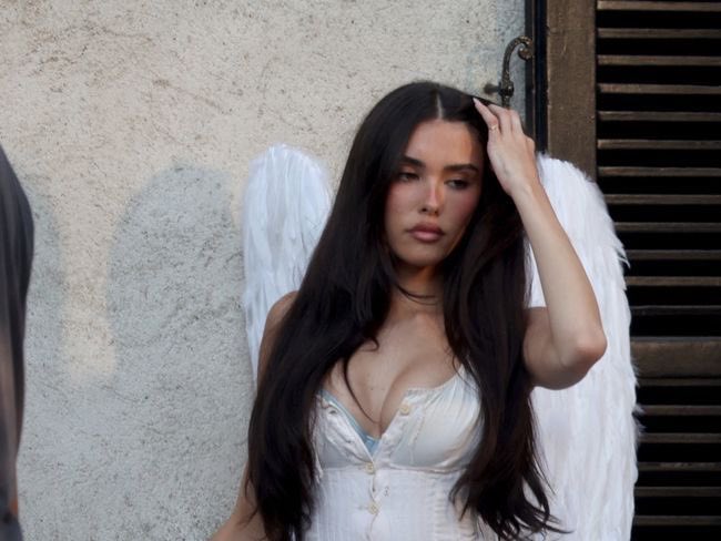 olivia 𝜗𝜚ׅؗ 𑣿. goes on tour tweet media